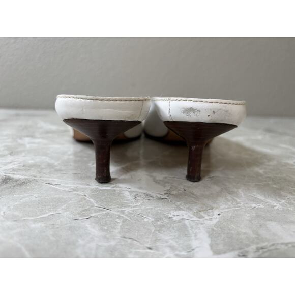 Loro Piana Vintage Quiet Luxury Kitten Heels 37 White Tan Leather Made In Italy - Picture 4 of 11